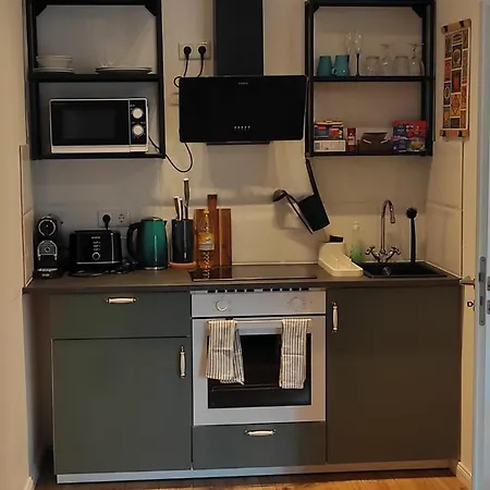 Cologne-bonn Airport Apartmán *