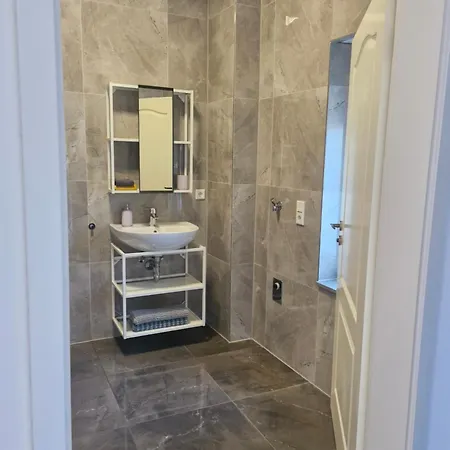 Apartament Cologne-bonn Airport *